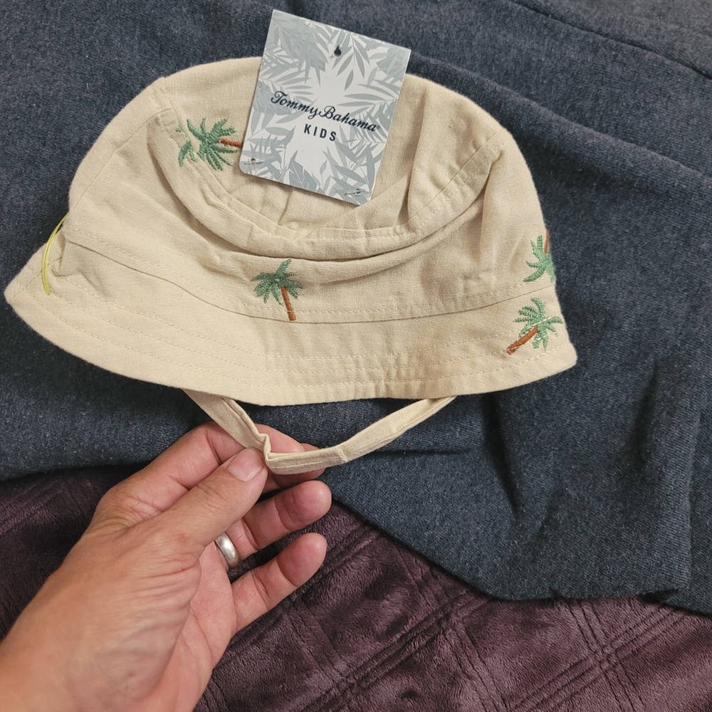 Tommy Bahama Kids Cream Bucket Hat with Green Palm Embroidery